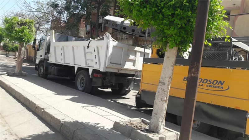 تكثيف أعمال النظافة بالقنطرة شرق في الإسماعيلية