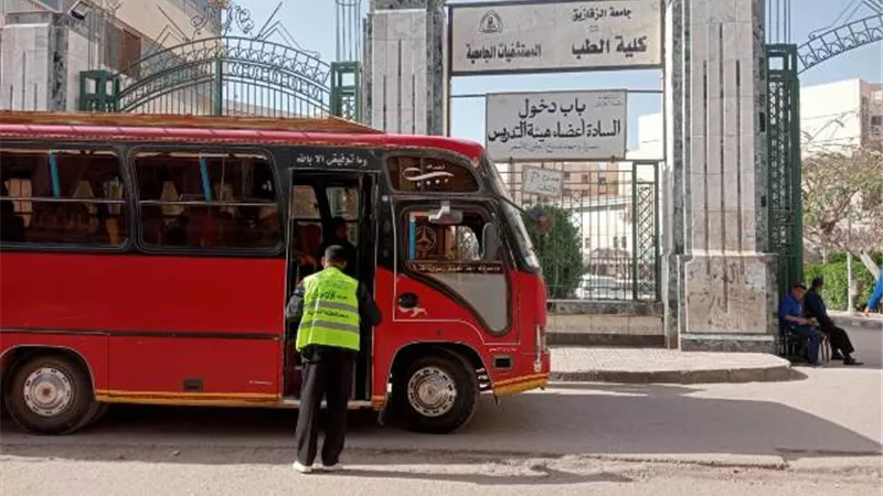 قافلة طبية لدعم المرضى الأولى بالرعاية بـ 3 قرى بالشرقية