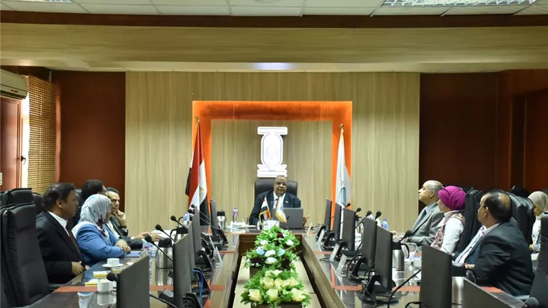 مجلس جامعة الأقصر يعتمد ترقيات جديدة ودرجات علمية لعدد من أعضاء