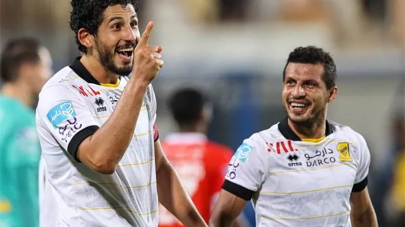 اتحاد جدة يسجل هدفه الاول أمام الشباب بالدورى السعودى