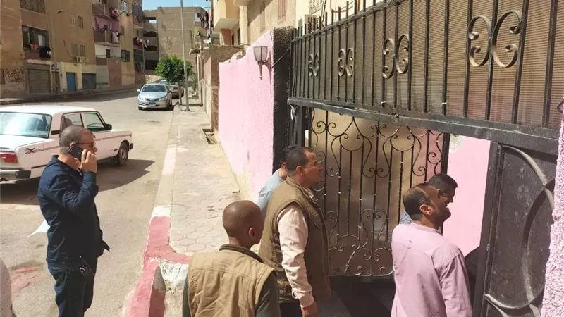 جهاز العبور يشن حملات أمنية لإزالة الإشغالات.. صور