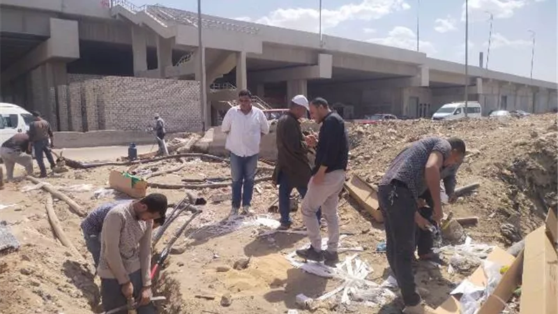 تغيير مسار كابلات الكهرباء بمدخل طريق الضبعة باوسيم