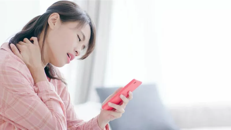 5 أمور تدل على استخدامك المفرط للهاتف النقال.. احذرها