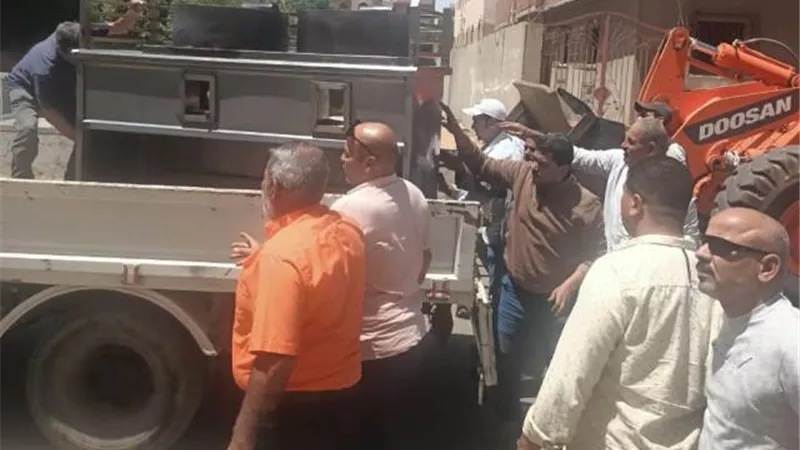 جهاز مدينة بدر يشن حملة مكبرة على الإشغالات والمخالفات.. بالصور