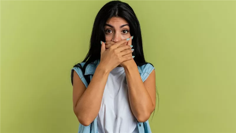 نصائح سريعة للتخلص من رائحة الفم الكريهة