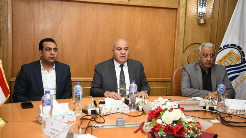شهر مهله لأصحاب وحدات الطعام المتنقلة بقنا لإنهاء التراخيص