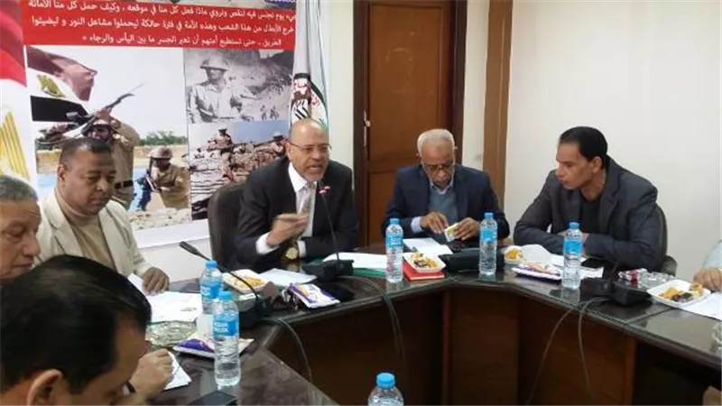الرئيس يشهد الاحتفال بعيد العمال ويكرم النقابيين والعاملين
