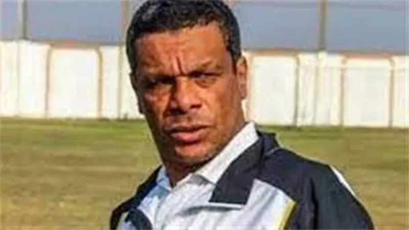 يلعب بعقله وليس فقط قدميه .. محمود صالح مدافع الاهلى فى الزمن الجميل