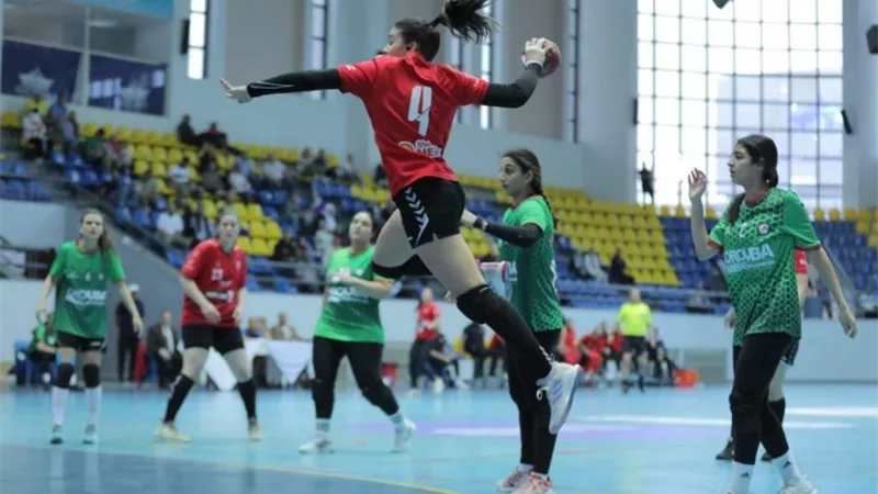 سيدات يد الأهلي يتوج بلقب بطولة الدوري على حساب سبورتنج