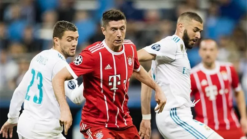 ترتيب هدافي الدوري الإسباني بعد هاتريك بنزيما أمام ألميريا