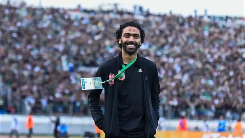 صور .. لاعبو الاهلى بملعب محمد الخامس لمواجهة الرجاء المغربى