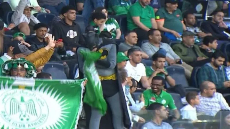باتمان يساند الرجاء المغربى امام الاهلى ..شاهد