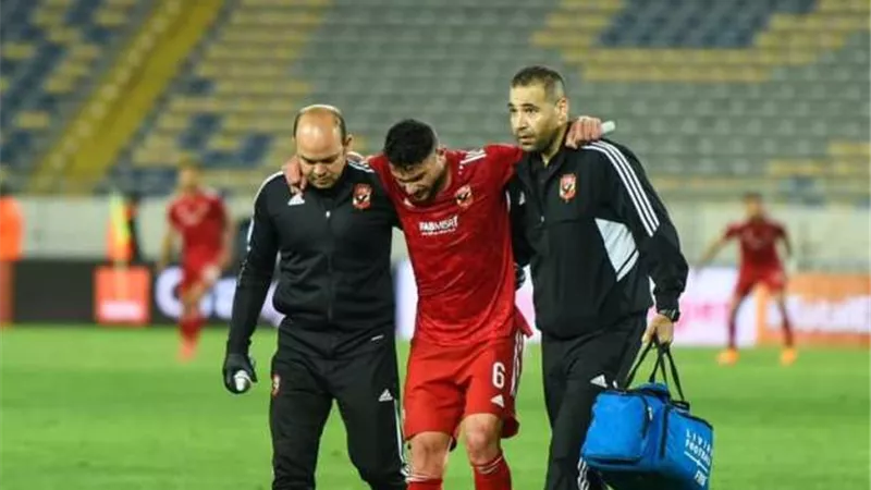هل يلحق نجم الاهلى بالسوبر امام الزمالك عقب الاصابة.. مصادر تكشف