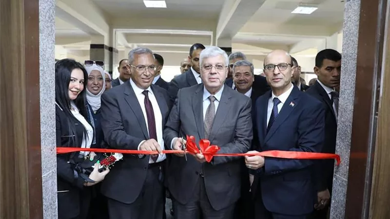 وزير التعليم العالي يفتتح فرع هيئة تمويل العلوم والتكنولوجيا والابتكار