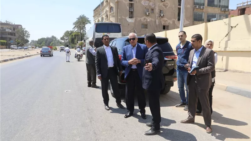 محافظ الجيزة يتابع النظافة بمحاور المنصورية والمريوطية وترسا