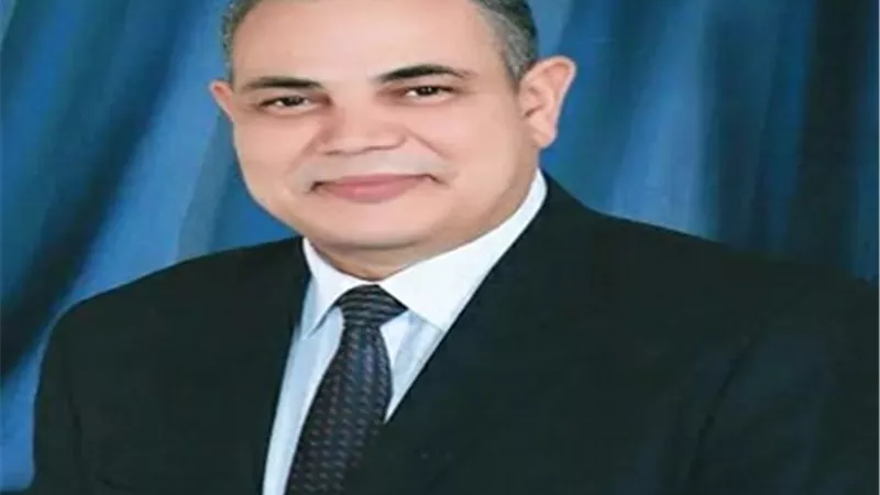 رئيس جامعة كفر الشيخ يهنئ رئيس الجمهورية بمناسبة عيد العمال