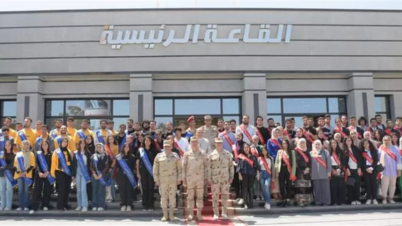 قوات الدفاع الشعبى والعسكرى تنظم عدد من الزيارات الميدانية لطلبة الجامعات بالمشروعات القومية
