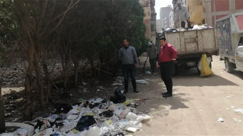 محافظ الدقهلية: رفع 380 طن قمامة فى المنصورة