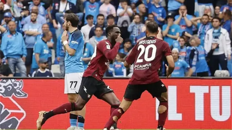 ساليرنيتانا يفسد احتفالات نابولي ويؤجل حسم لقب الدوري