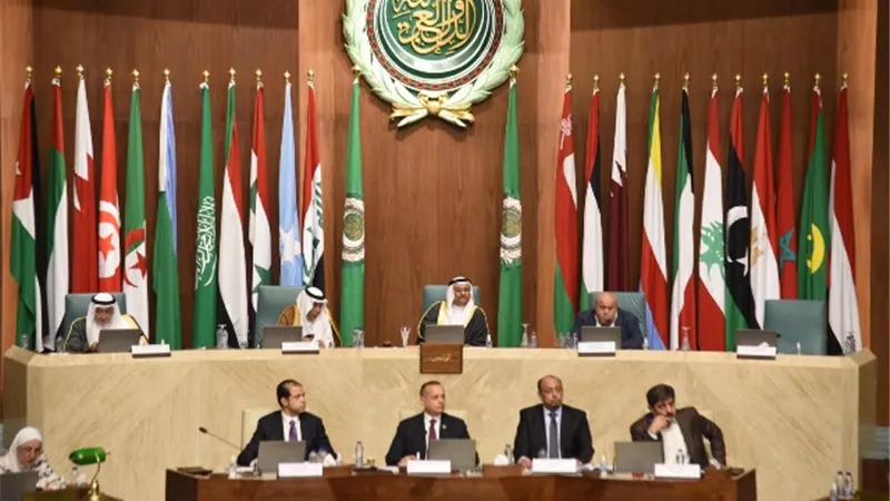 العسومي يترأس جلسة البرلمان العربي بالقاهرة