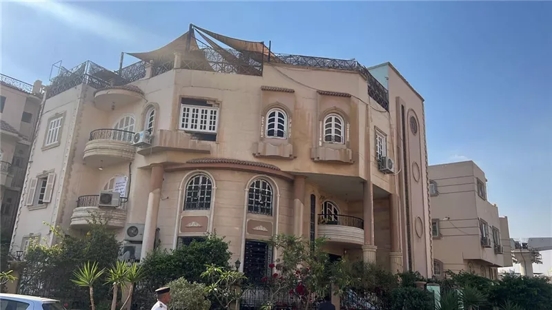 سحب فيلا بالتجمع الخامس وإلغاء تخصيصها لمخالفة نشاط الرخصة.. صور