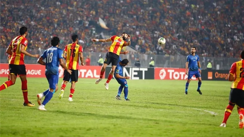 الأهلي يطالب بالسعة الكاملة للجماهير أمام الترجي التونسي