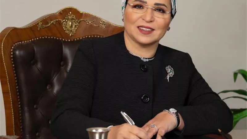 قرينة الرئيس السيسي: العمال المحور الحقيقي للتنمية والركيزة الأساسية للانطلاق نحو التغيير