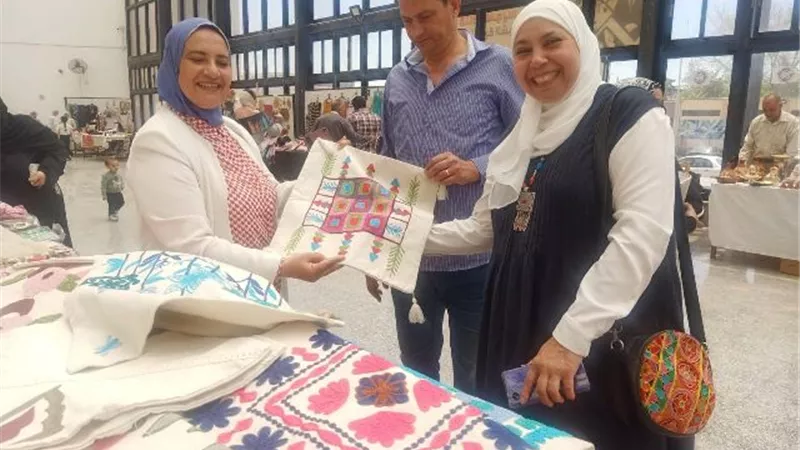 افتتاح المعرض ال23 للحرف اليدوية بكلية الطب البيطرى بجامعة القناة