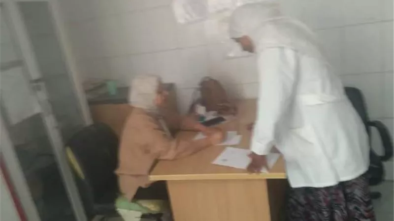 الكشف والعلاج بالمجان لـ ٥٩١ حالة في قافلة بنجع حمادي
