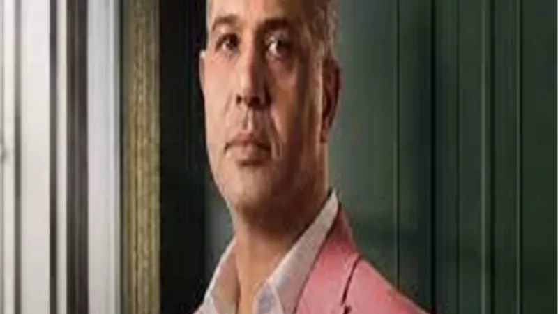 الخير قاعدلك فى ميزان حسناتك.. صلاح عبد الله يودع مصطفى درويش