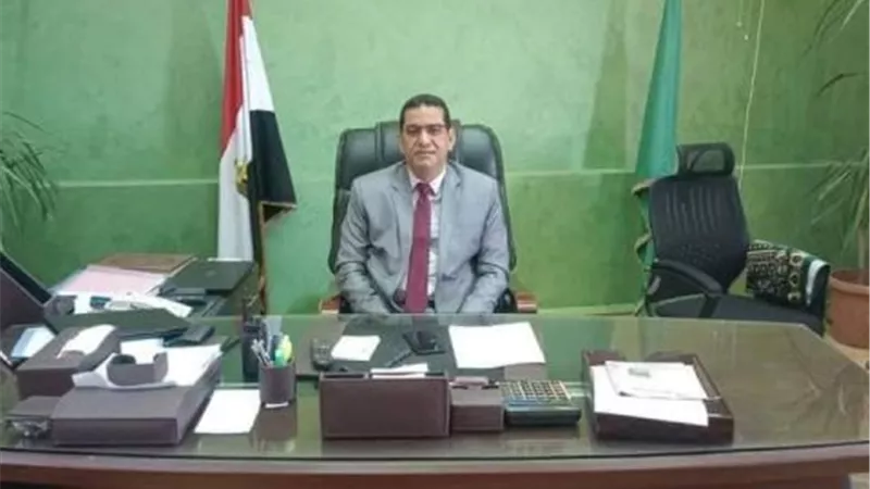 ازالة التوصيلات الكهربائية المخالفة عن المراكب النيلية بالمنيا