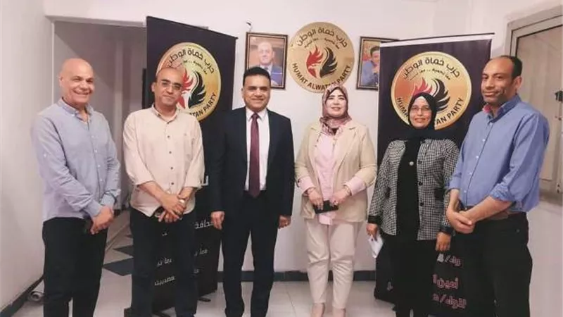حزب حماة الوطن بالمنيا يساعد طلاب الثانوية العامة مجاناً