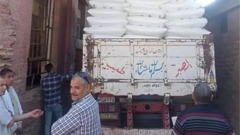 ضبط 22 طن من السماد المدعم بمركز ملوى خلال حملة رقابية
