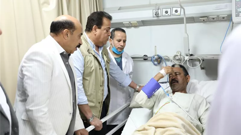 وزير الصحة: إتاحة جميع الخدمات الطبية والتطعيمات للعائدين من السودان