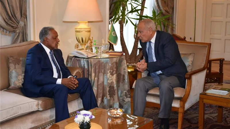 أبو الغيط يتلقى رسالة من رئيس مجلس السيادة السوداني