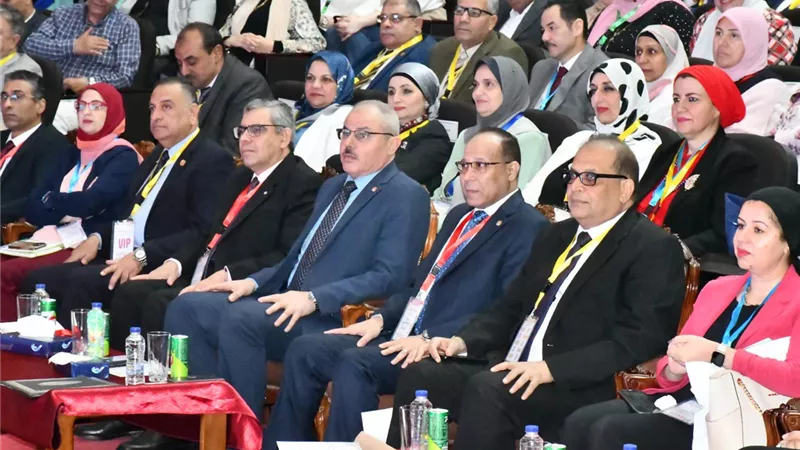 18 إبتكار بالمؤتمر الخامس للبحوث الطلابية بجامعة القناة