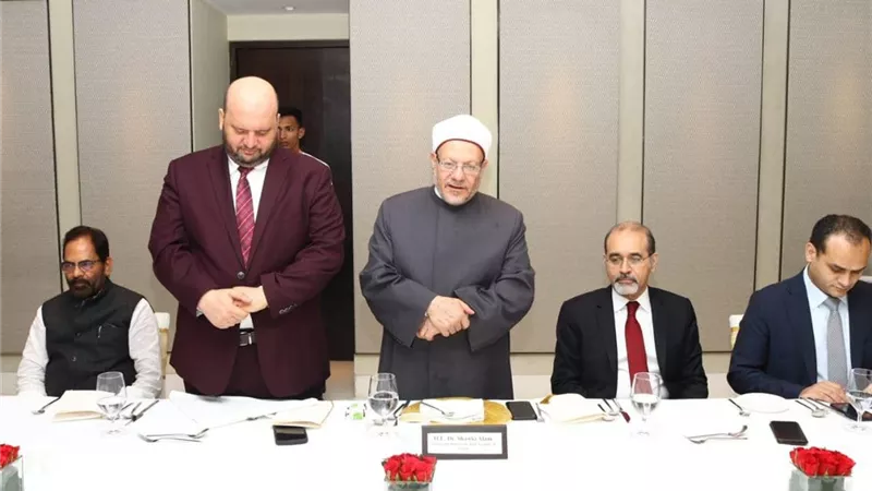 المفتي: المسئولية المشتركة تحتِّم علينا العمل معًا لاجتثاث جذور الإرهاب