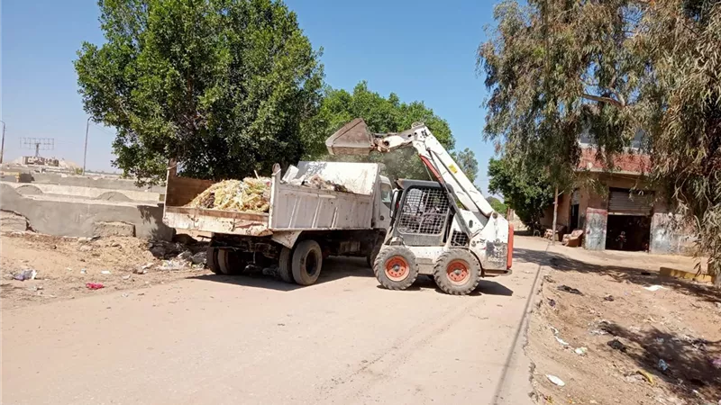 رفع ١٩٣ طن قمامة ومخلفات من مدينة فايد بالإسماعيلية