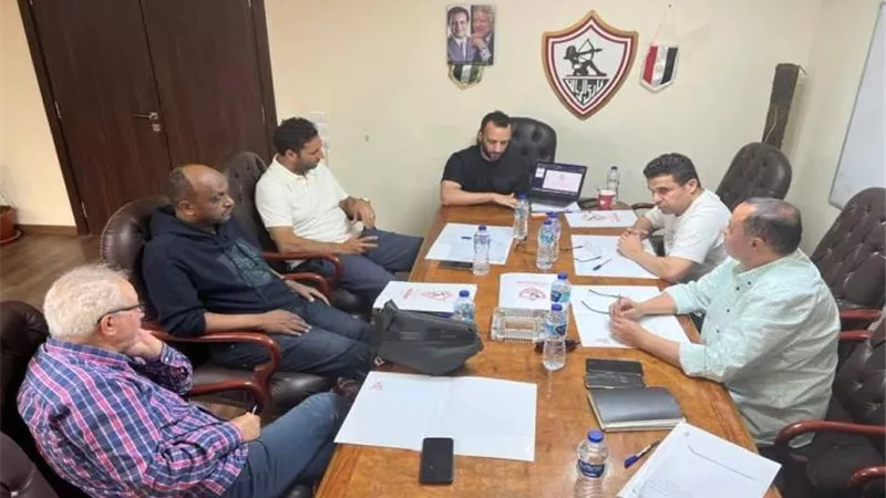 استقالة مفاجئة لعضو لجنة الكرة بالزمالك
