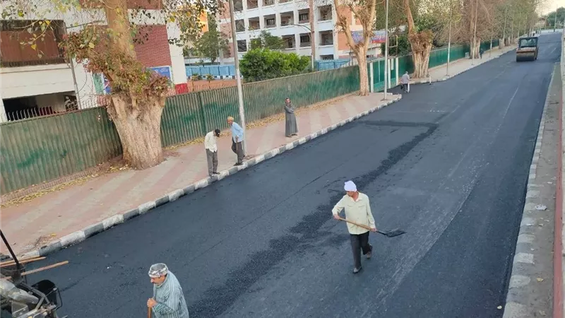 محافظ أسيوط يؤكد استمرار رفع كفاءة الشوارع والميادين والأحياء