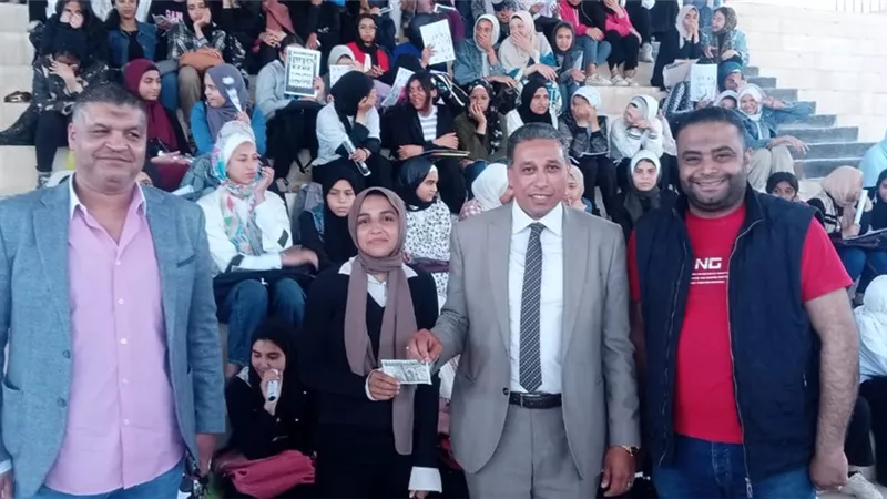 مجموعات الدعم وملازم المراجعات مجانالطلاب الاعداديةبادارةالمستقبل