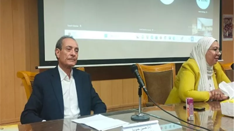 عميد ألسن عين شمس تفتتح الدورة التاسعة لمنتدى شباب الباحثين