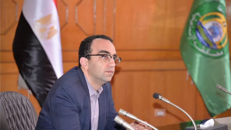 نائب محافظ الإسماعيلية يناقش مُقترحات المشروعات الخضراء الذكية