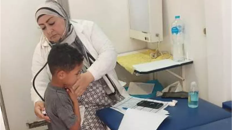 علاج١٢٢٠ حالة في قافلة طبية بأبوسلاية في الإسماعيلية