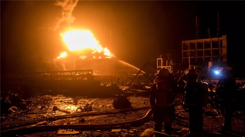 مصرع وإصابة 10 أشخاص جراء انفجار في مصنع للكيماويات شرقي الصين