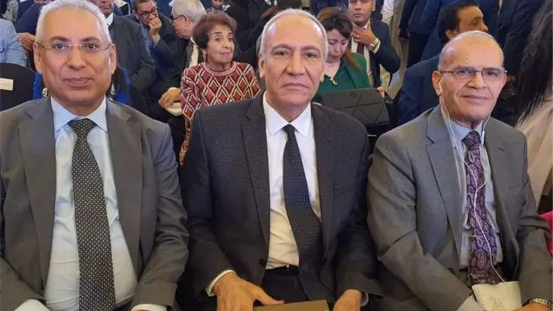 رئيس جامعة المنيا وعميد كلية الحقوق في الحوار الوطني بالقاهرة