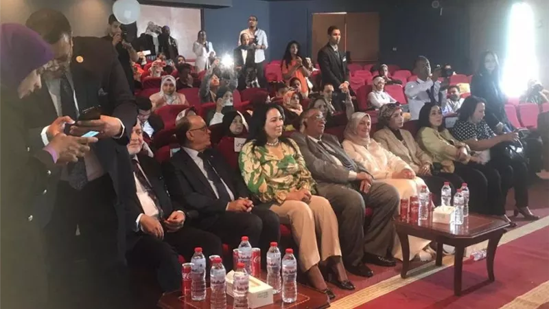 وزيرة المرأة التونسية ورئيس جامعة الأقصر فى الجلسة النقاشية