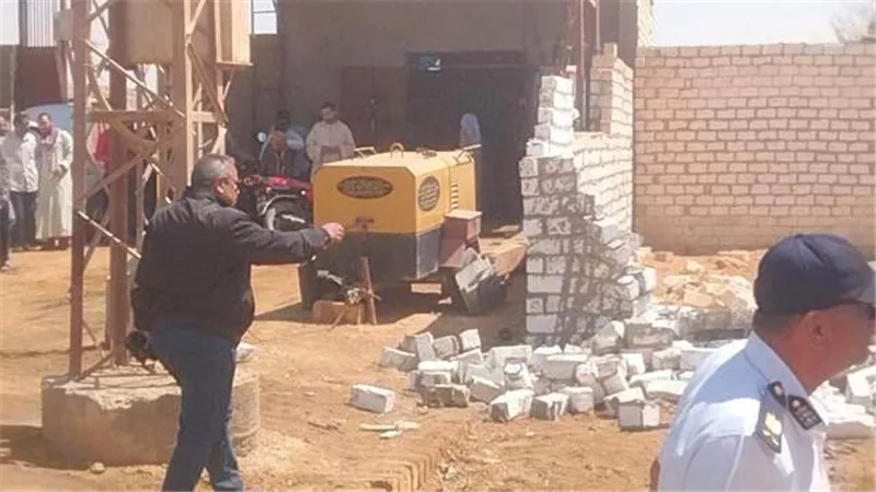 السكرتير العام المساعد بالمنيا يتابع تنفيذ إزالة حالات التعدي