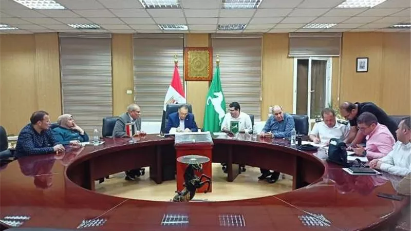 محافظ الشرقية يعتمد تعريفه الركوب الجديدة
