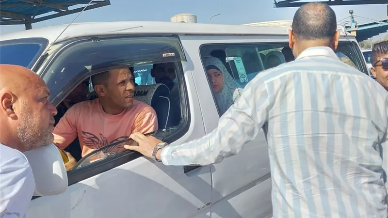 جوله بمواقف السيارات ببنى سويف لمتابعة الالتزام بالأجرة المقررة